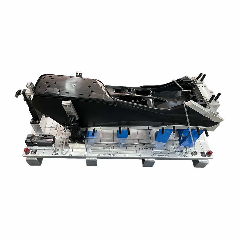 Konsoles detaļu pārbaudes stiprinājums