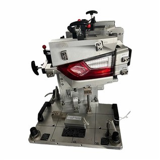 Automobiļu gaismas pārbaudes armatūra